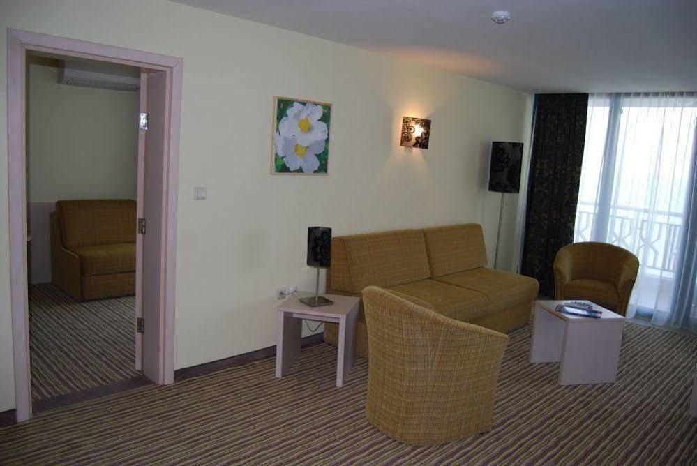 Hotel Slavuna Albena Exterior foto